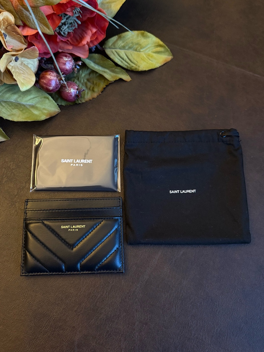 Saint Laurent Joan Black Card Case In Quilted, Chevron Calfskin Leather w/ CoA - Picture 7 of 13